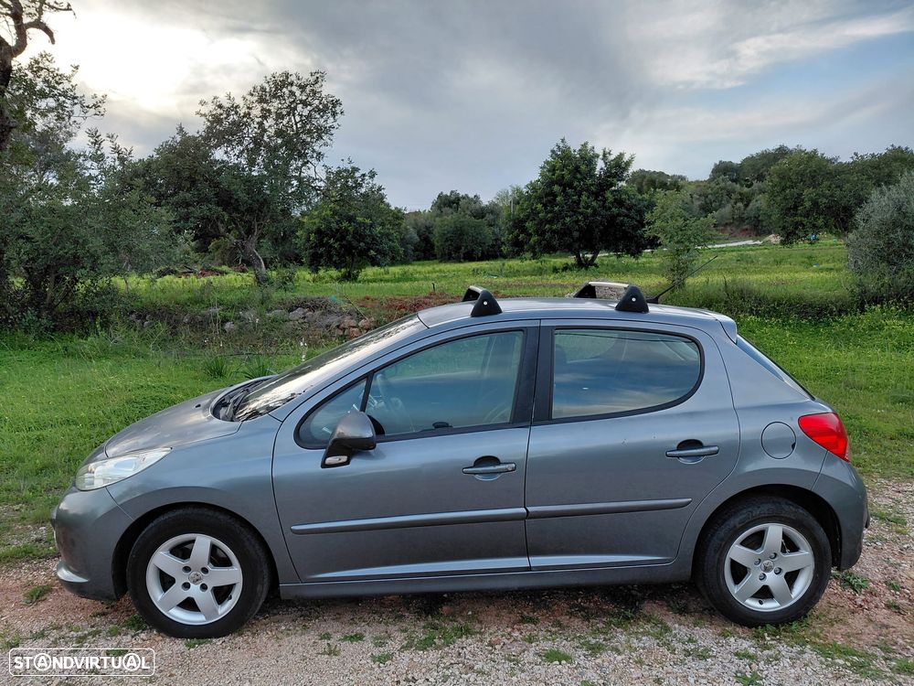 Peugeot 207 1.4 16V Trendy - 3