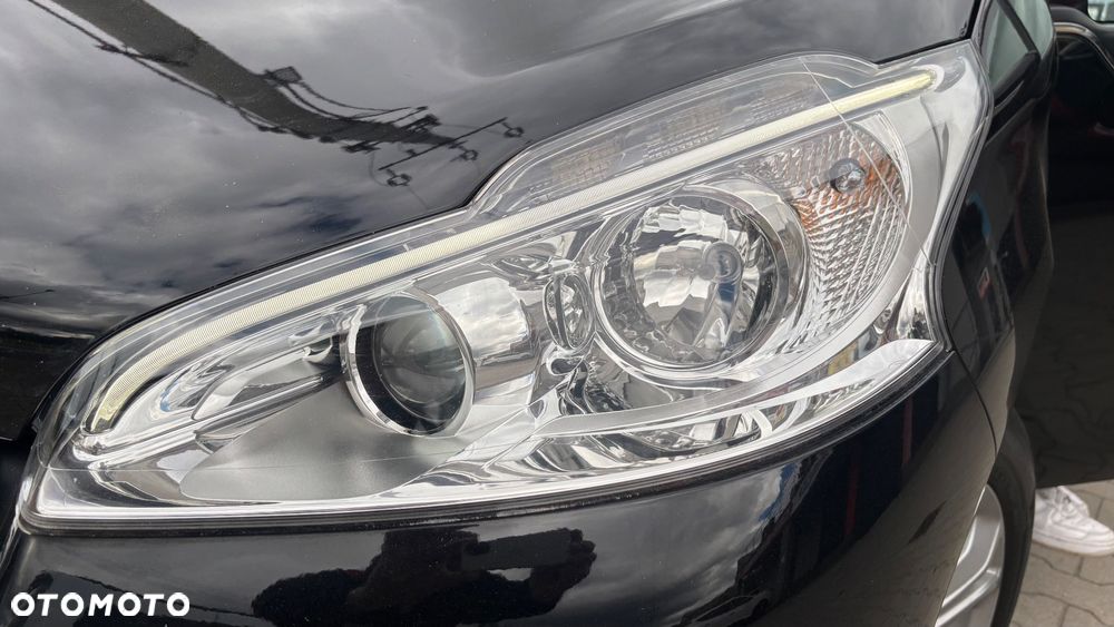 Peugeot 208 1.2 PureTech Allure - 20