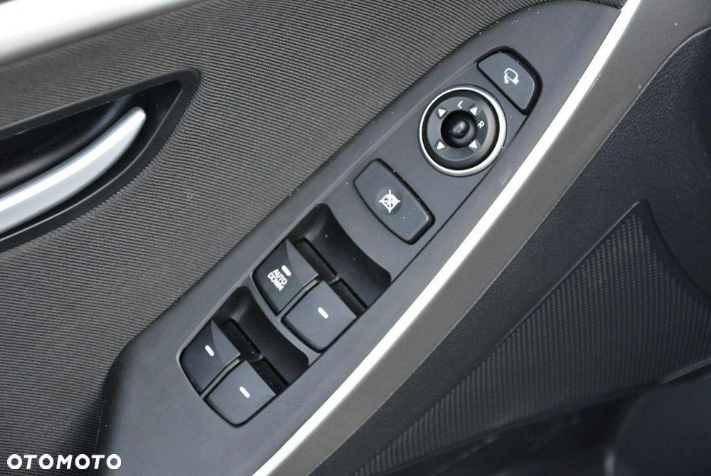 Hyundai i30 1.6 GDI BlueDrive Comfort - 27