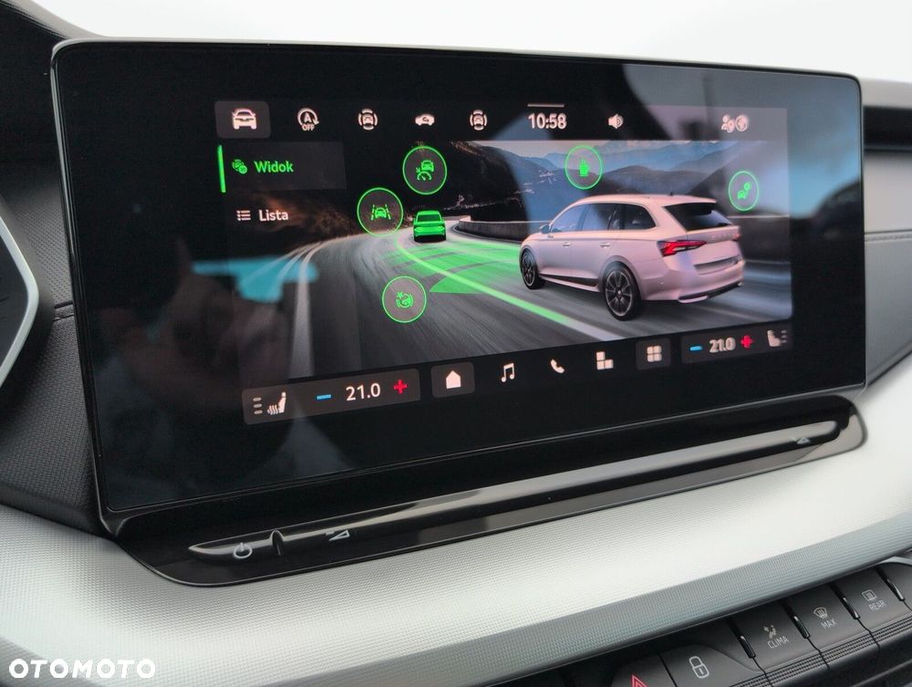 Skoda Octavia 1.5 TSI mHEV Selection DSG - 30