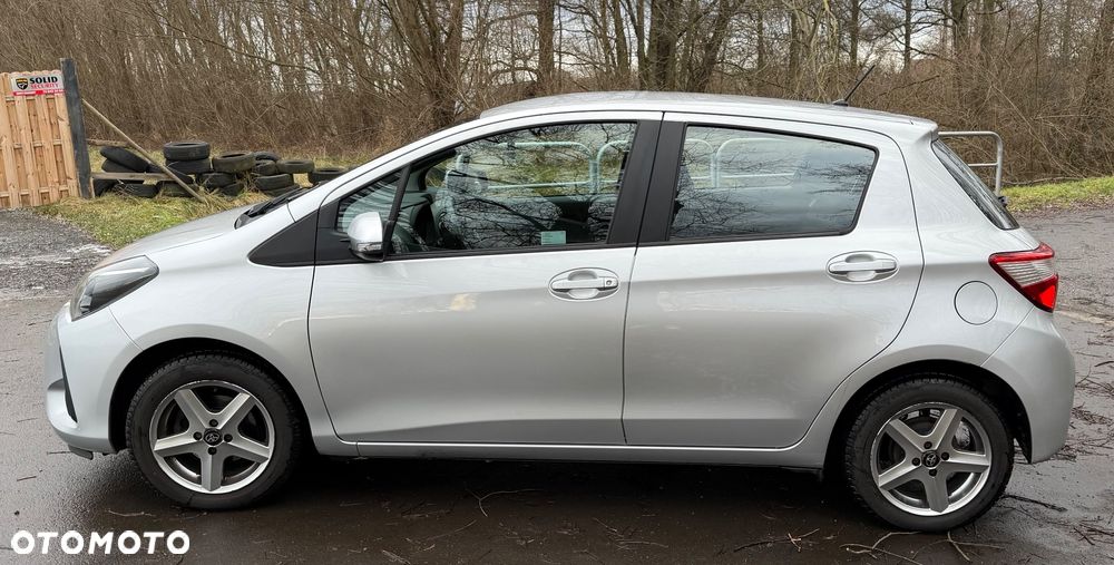 Toyota Yaris 1.0 Active EU6 - 9