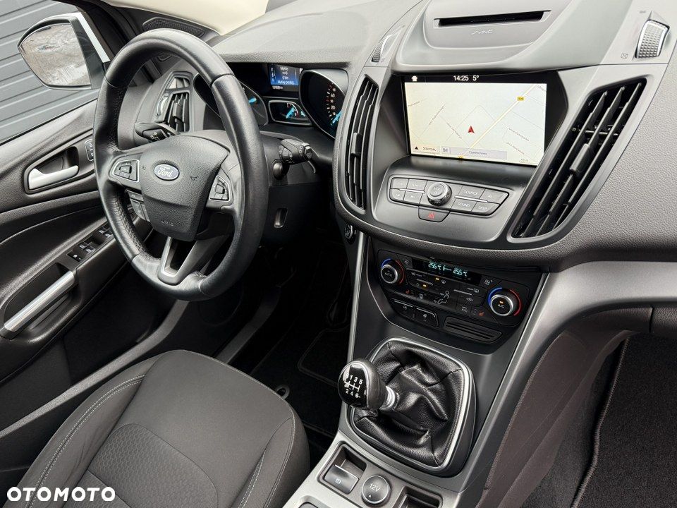 Ford Kuga 1.5 EcoBoost 2x4 Titanium - 28