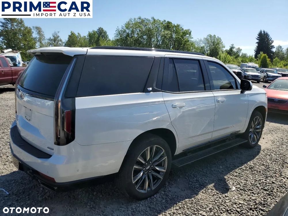 Cadillac Escalade - 2