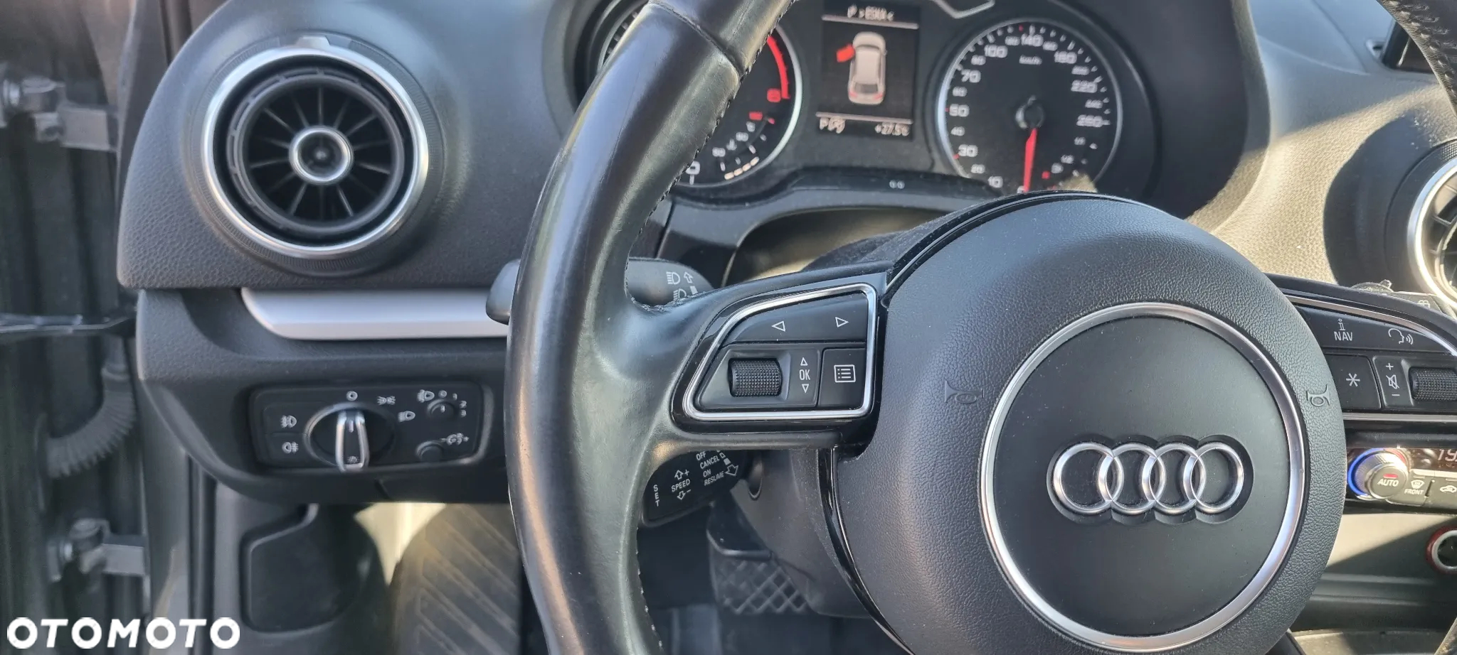 Audi A3 2.0 TDI Edycja Specjalna S tronic - 10