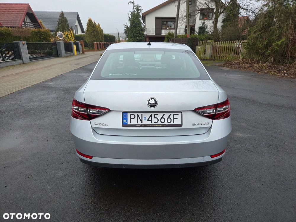 Skoda Superb 1.8 TSI Ambition DSG - 8