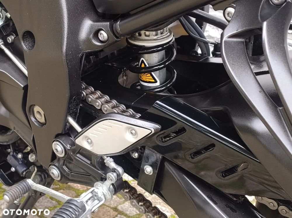 Yamaha FZ8 - 23