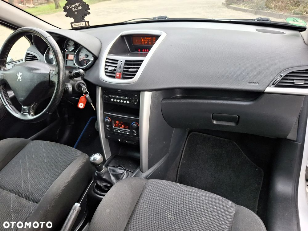 Peugeot 207 1.6 Premium - 25
