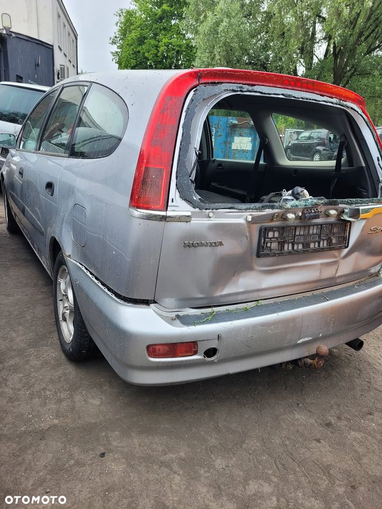 Części- Honda Stream  Pojemność: 1668  Moc: 92kW  Rok: 2001  Benzyna - 4