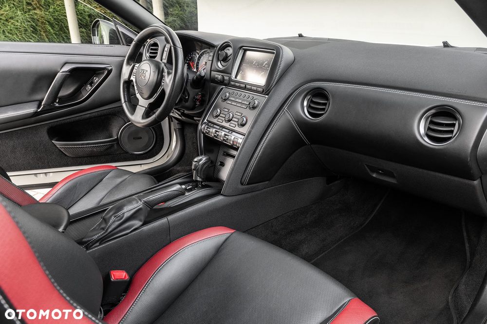 Nissan GT-R Black Edition - 23