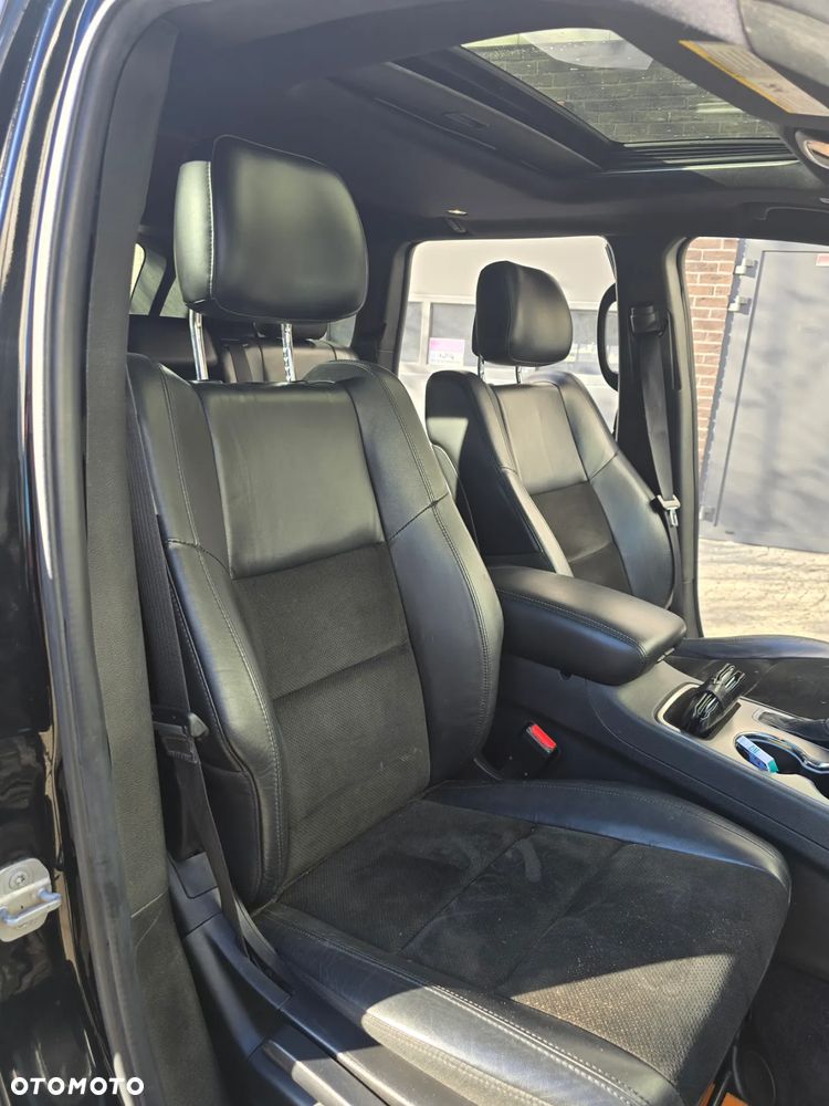 Jeep Grand Cherokee - 24