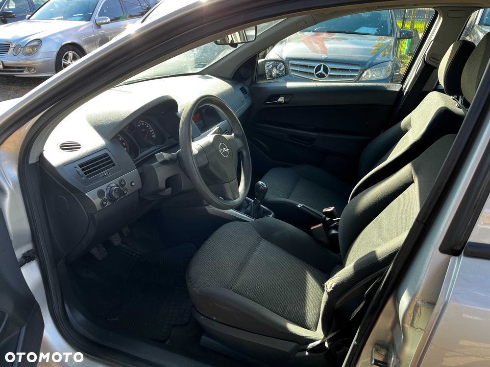 Opel Astra 2004 photo 4