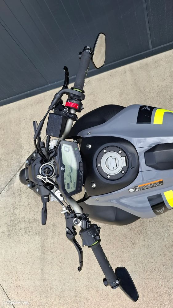 Yamaha MT-07 Nardo Grey 35 kw - 52