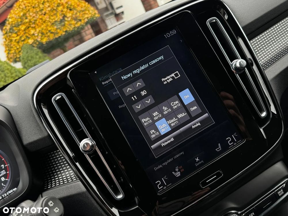 Volvo XC 40 T3 Geartronic RDesign - 23