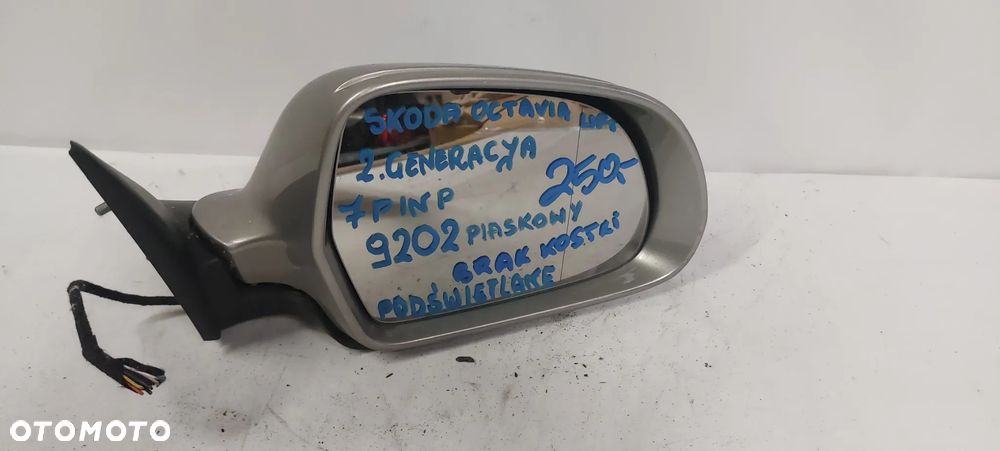 .  LUSTERKO ELEKTRYCZNE SKODA OCTAVIA LIFT 2GEN. PRAWE 7PIN 9202 PIASKOWY PODŚWIETLANE !BRAK KOSTKI! - 1