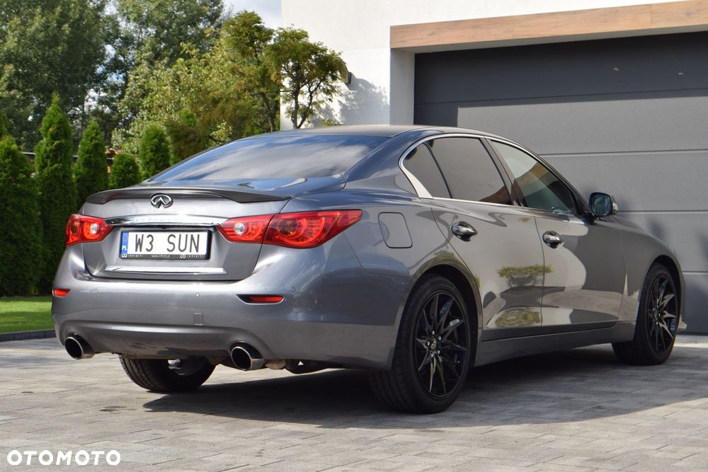 Infiniti Q50 2.0t Sport Sound Studio by Bose - 35