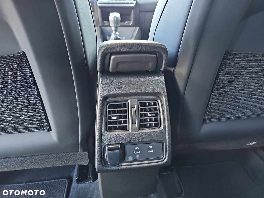 Renault Captur 1.3 TCe mHEV Techno - 18