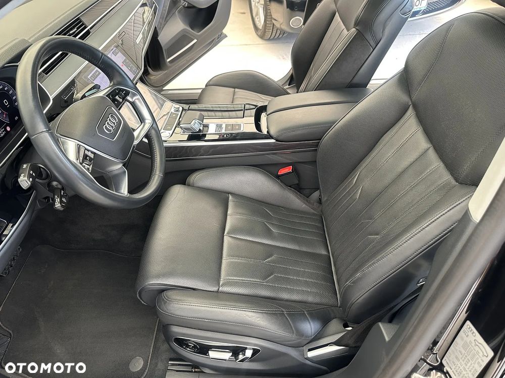 Audi A8 - 7