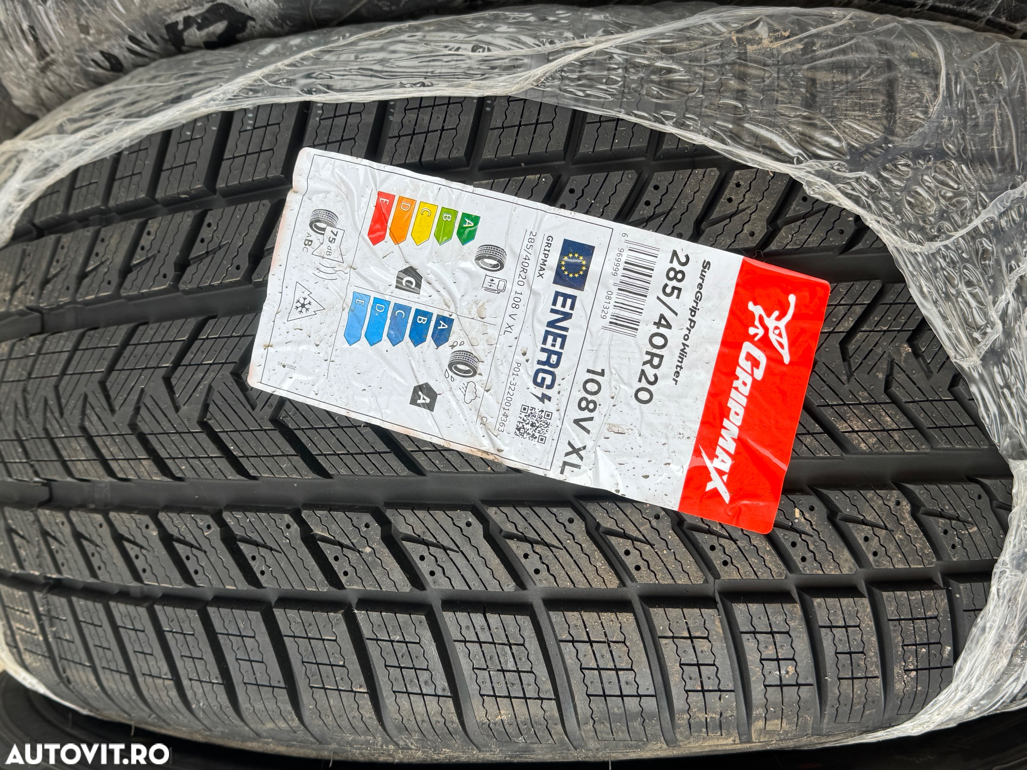 Vând set anvelope 255/45/20-285/40/20 gripmax de iarnă noi - 3