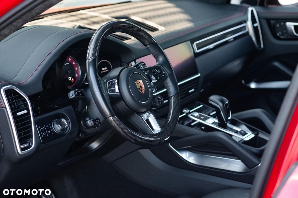 Porsche Cayenne Turbo - 33