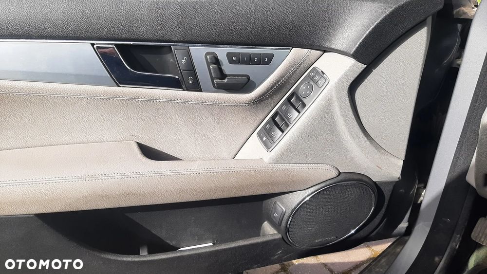 Mercedes-Benz Klasa C 350 Avantgarde - 8