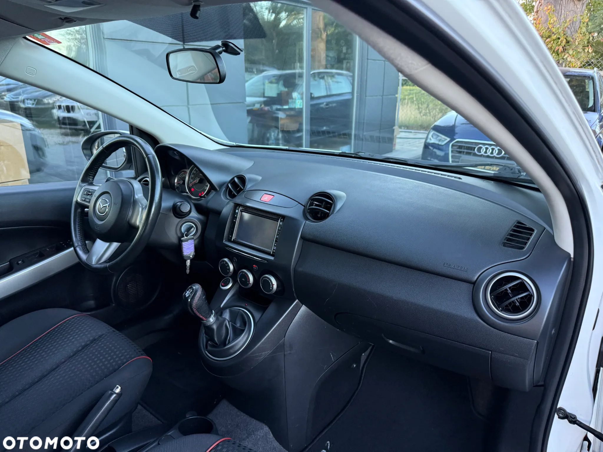 Mazda 2 1.3 Exclusive - 8
