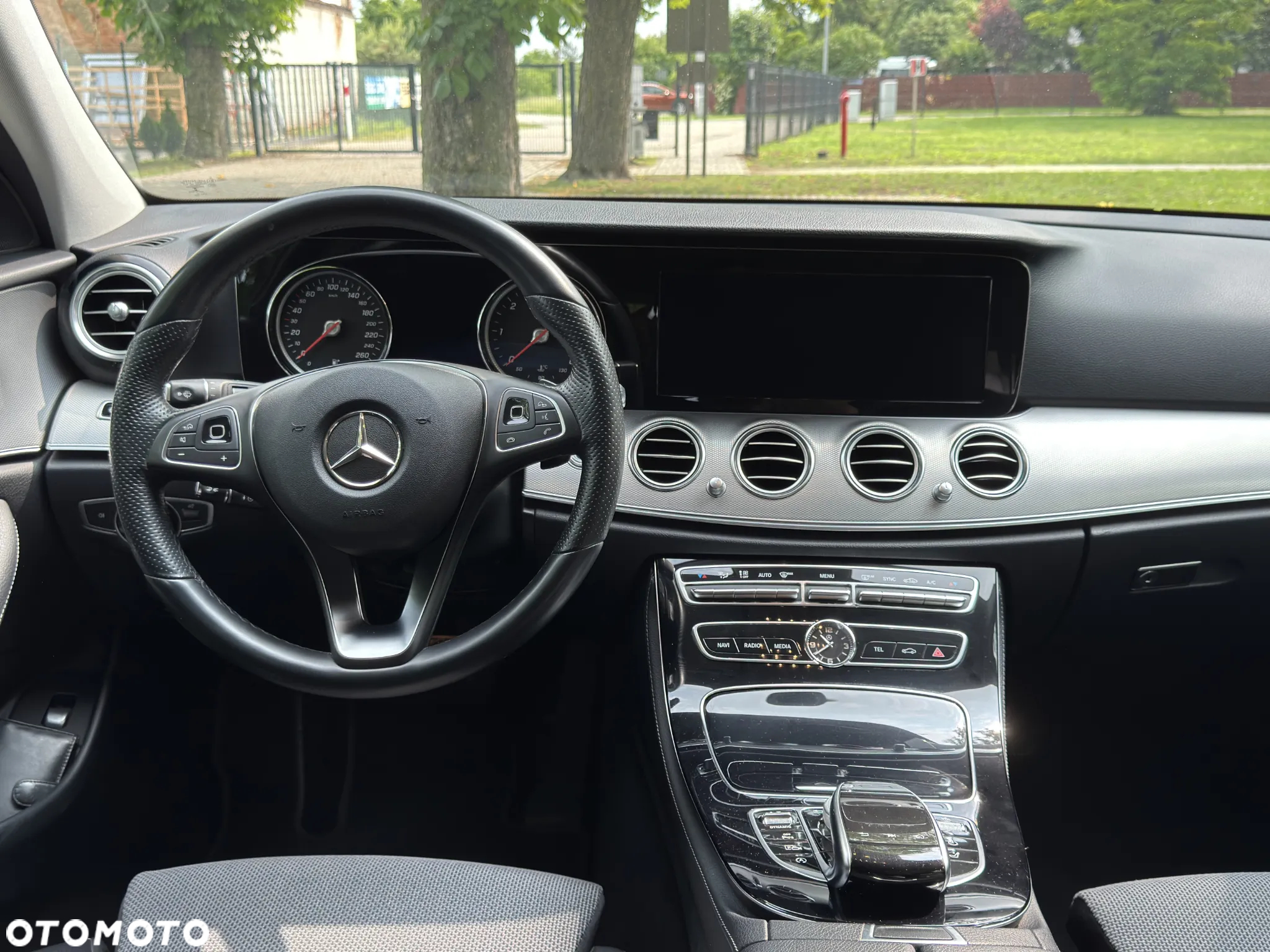 Mercedes-Benz Klasa E 220 d T 9G-TRONIC Avantgarde - 9