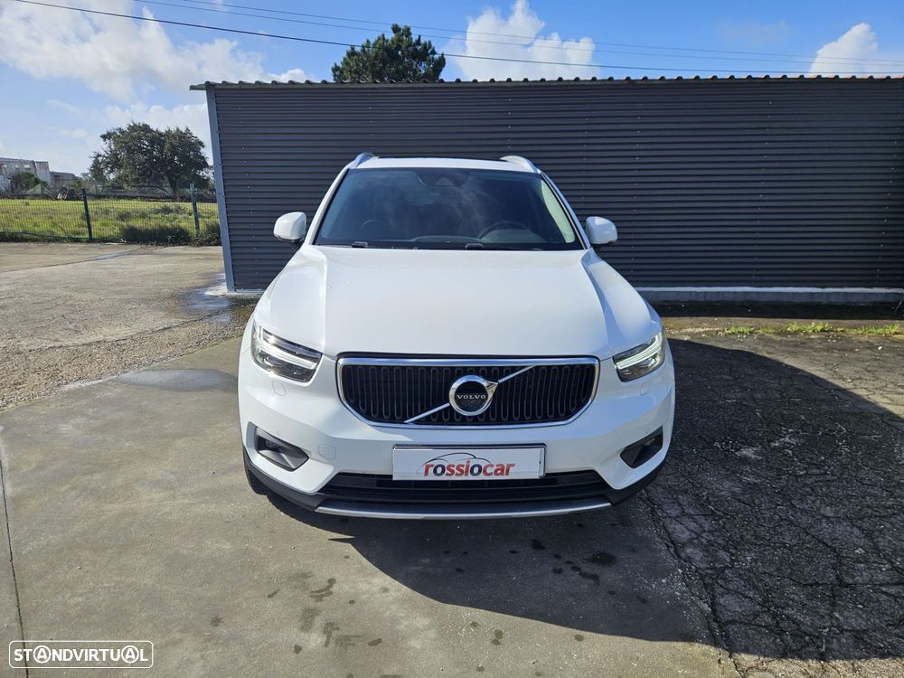 Volvo XC 40 D4 AWD Geartronic Momentum Pro - 3