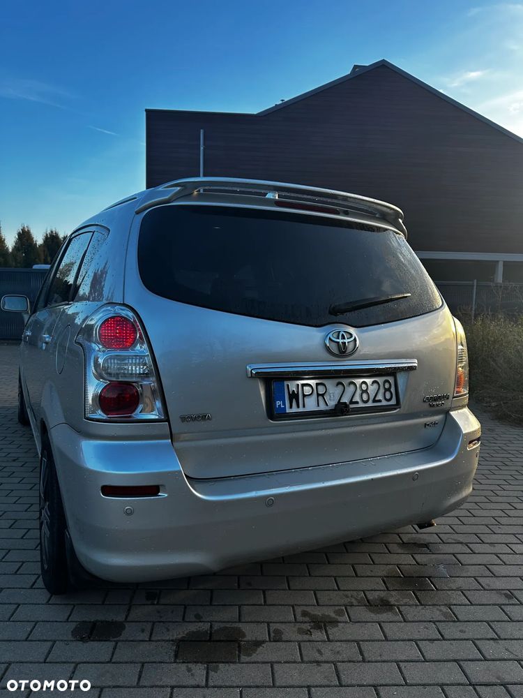 Toyota Corolla Verso 2.2 D-4D Prestige - 11