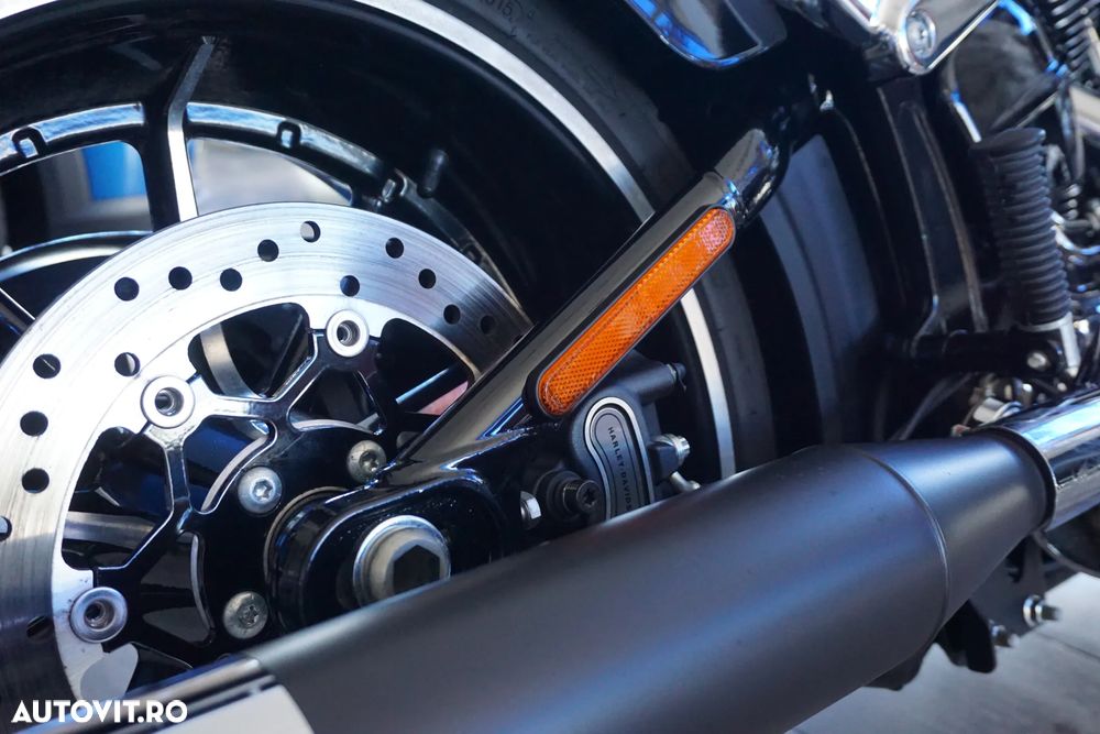 Harley-Davidson Softail Breakout FXSB - 13