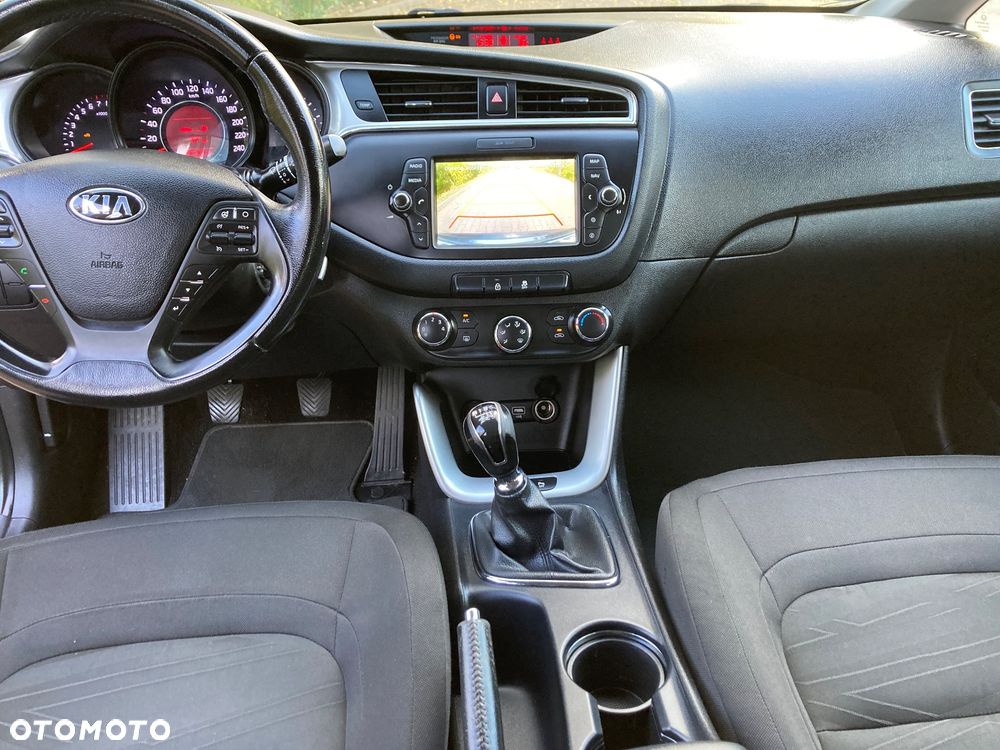 Kia Ceed 1.6 GDI L Business Line - 11
