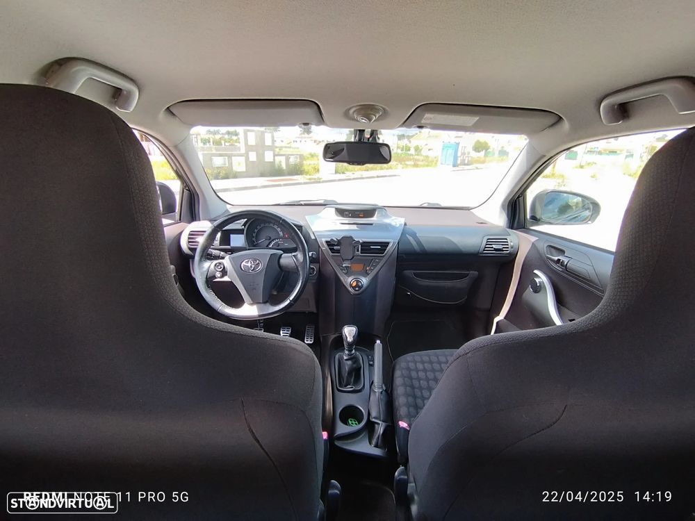 Toyota iQ 1.4 D-4D + - 8