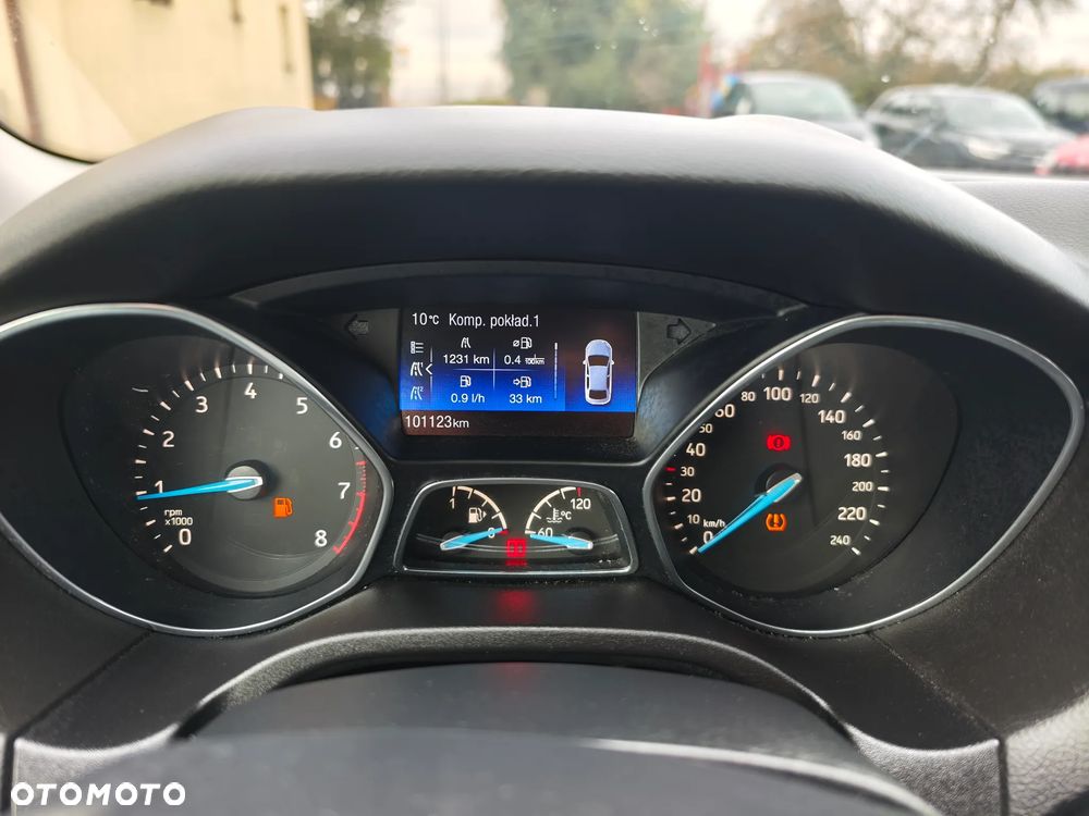 Ford Focus - 24