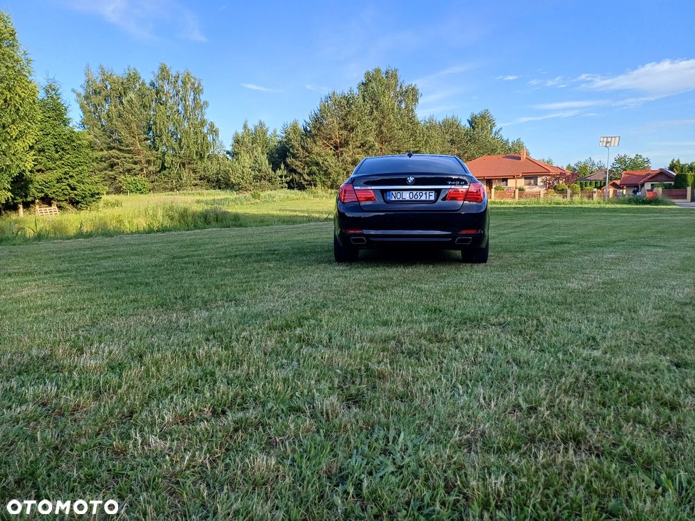 BMW Seria 7 740d xDrive - 13