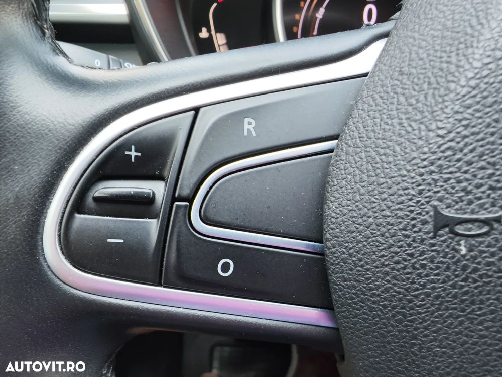 Renault Kadjar 1.6 DCI CVT Intens - 24