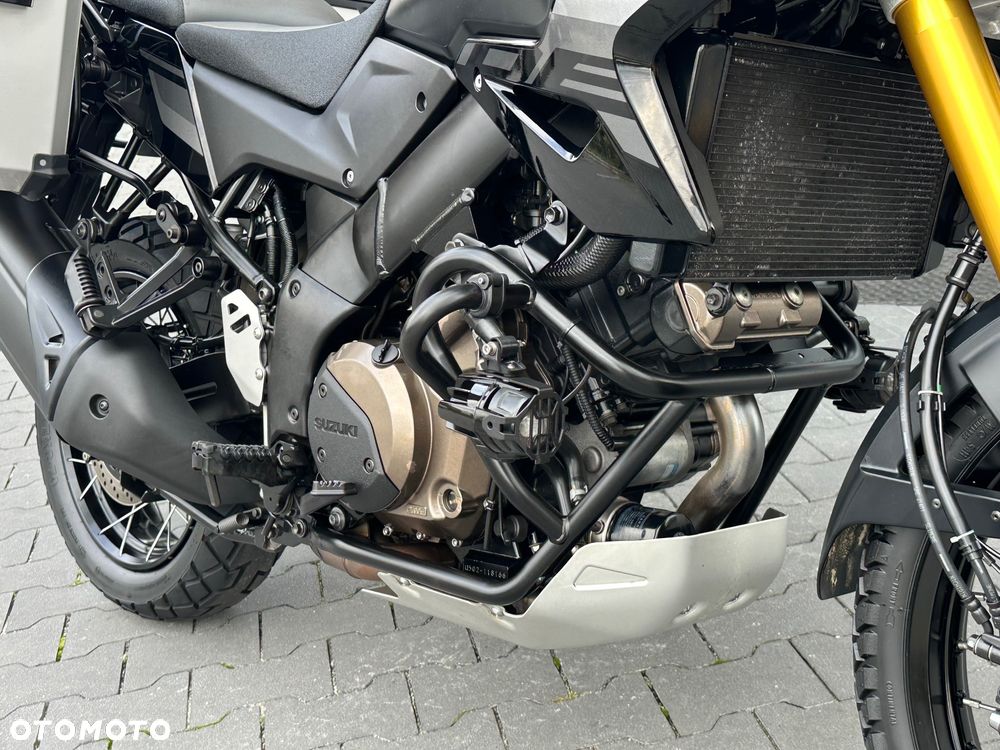 Suzuki V-STROM - 17