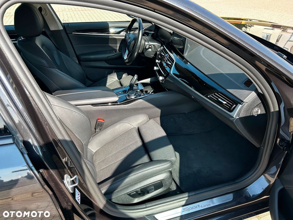 BMW Seria 5 530e iPerformance Luxury Line - 15