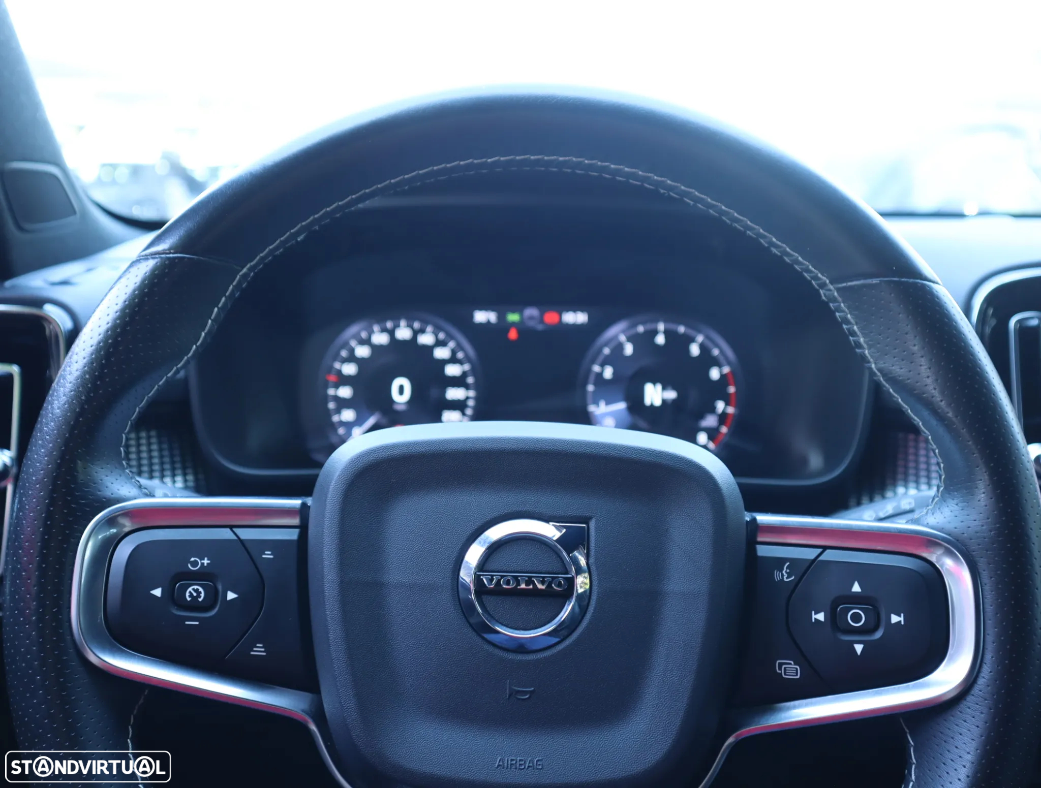 Volvo XC 40 1.5 T3 R-Design - 35