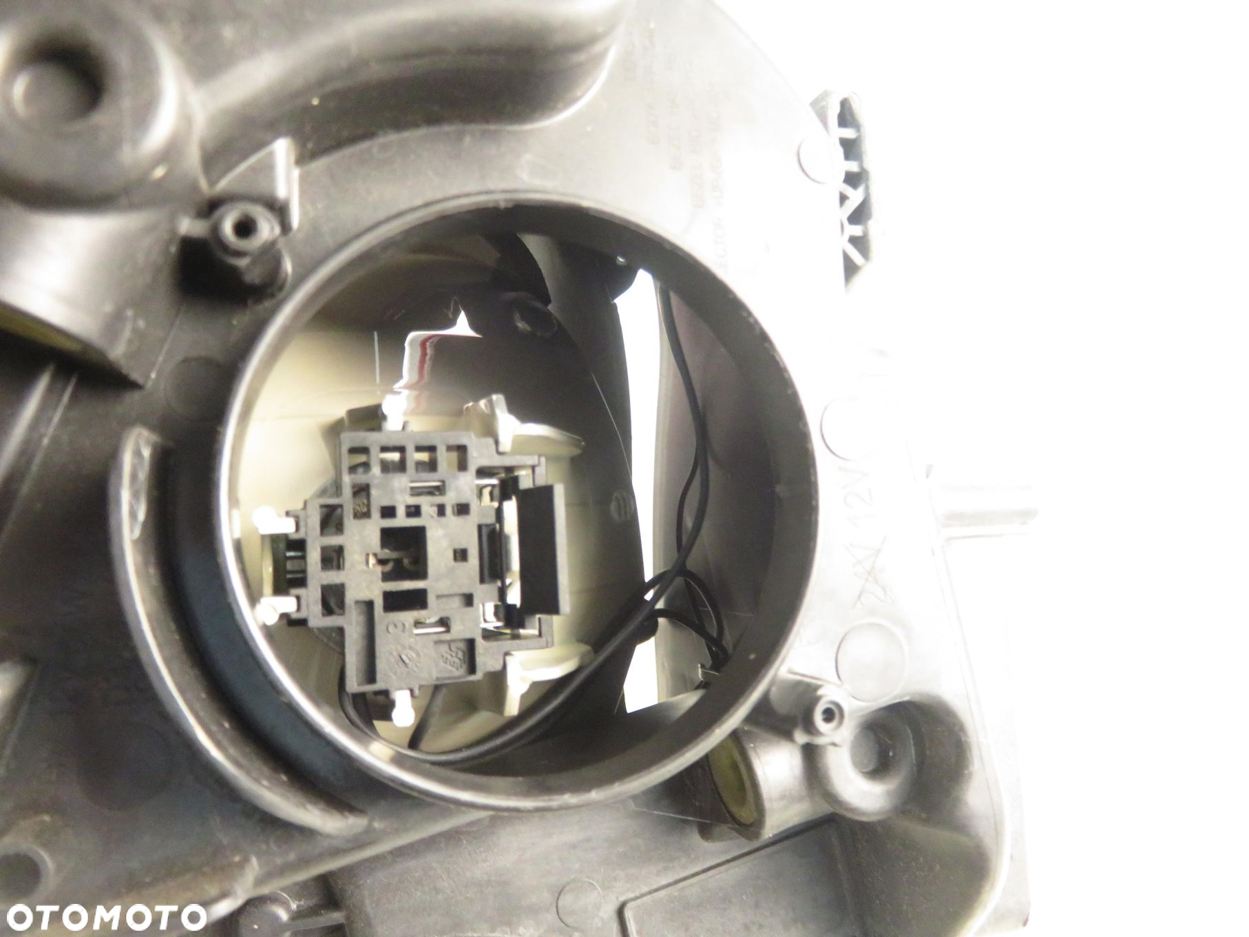 LAMPA PRAWA PRZEDNIA FORD FOCUS MK3 III Turnier BM5113W029RB - 2