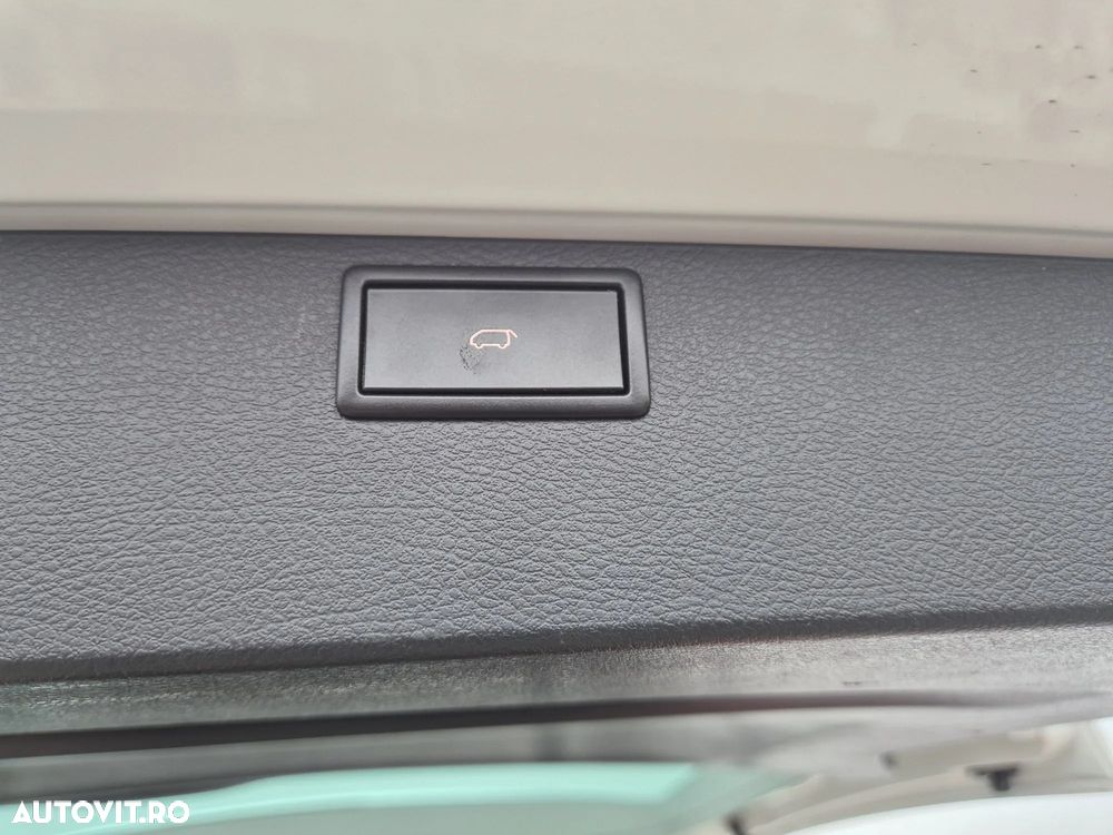 Volkswagen Multivan - 28