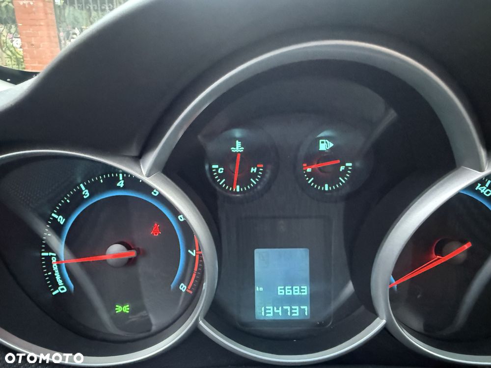 Chevrolet Cruze - 8