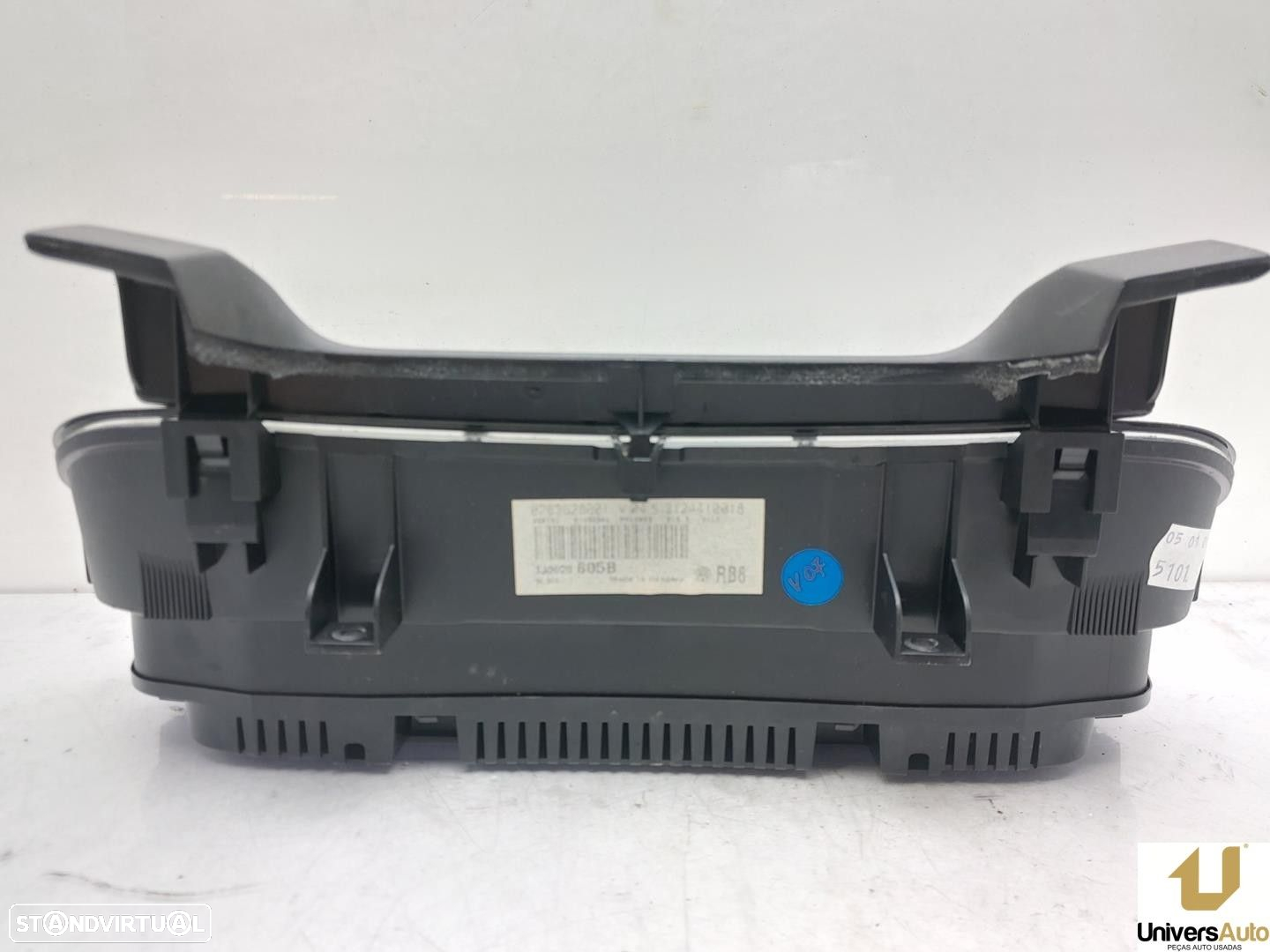 QUADRANTE VOLKSWAGEN BORA 2001 -1J0920805B - 2