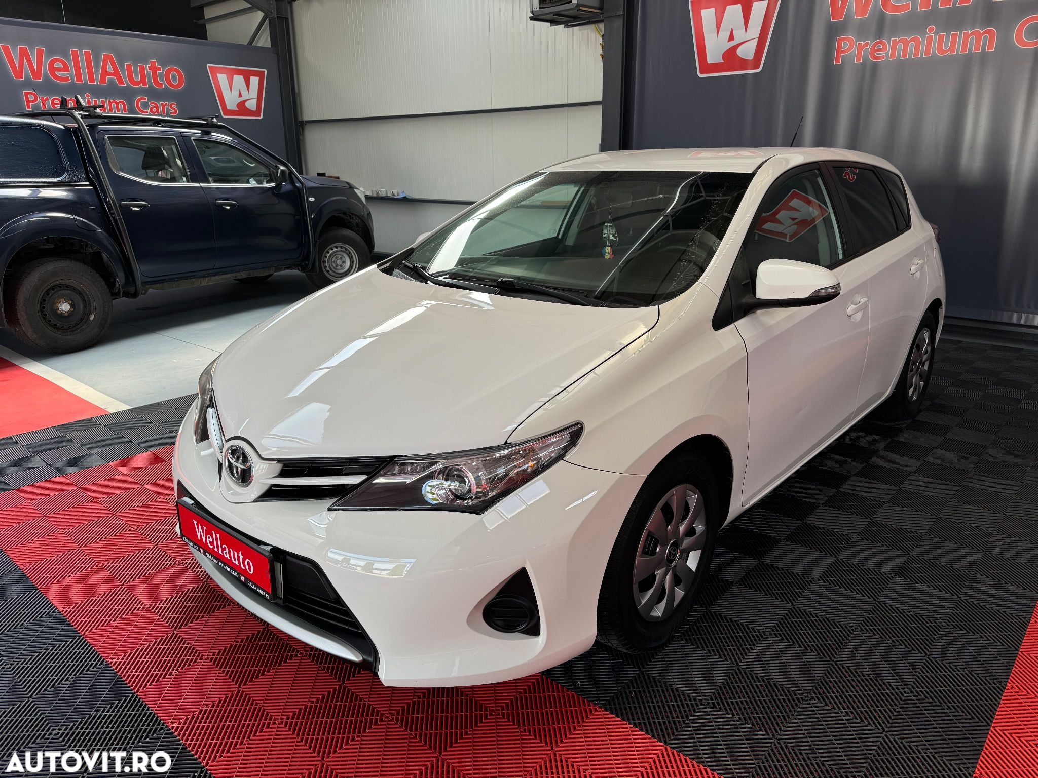 Toyota Auris - 2