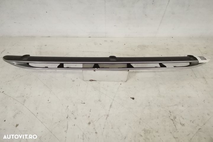 Ornament Crom Inferior Fusta Bara Fata Original In Stare Buna Mercedes - 1