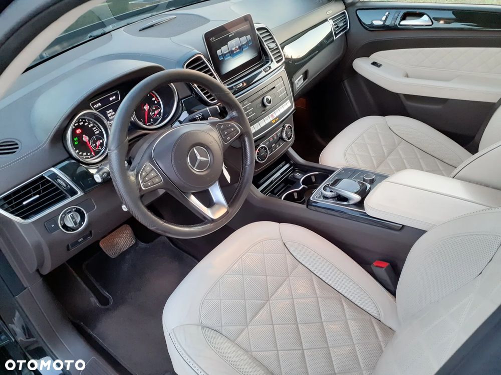 Mercedes-Benz GLS 350 d 4Matic 9G-TRONIC Grand Edition - 11
