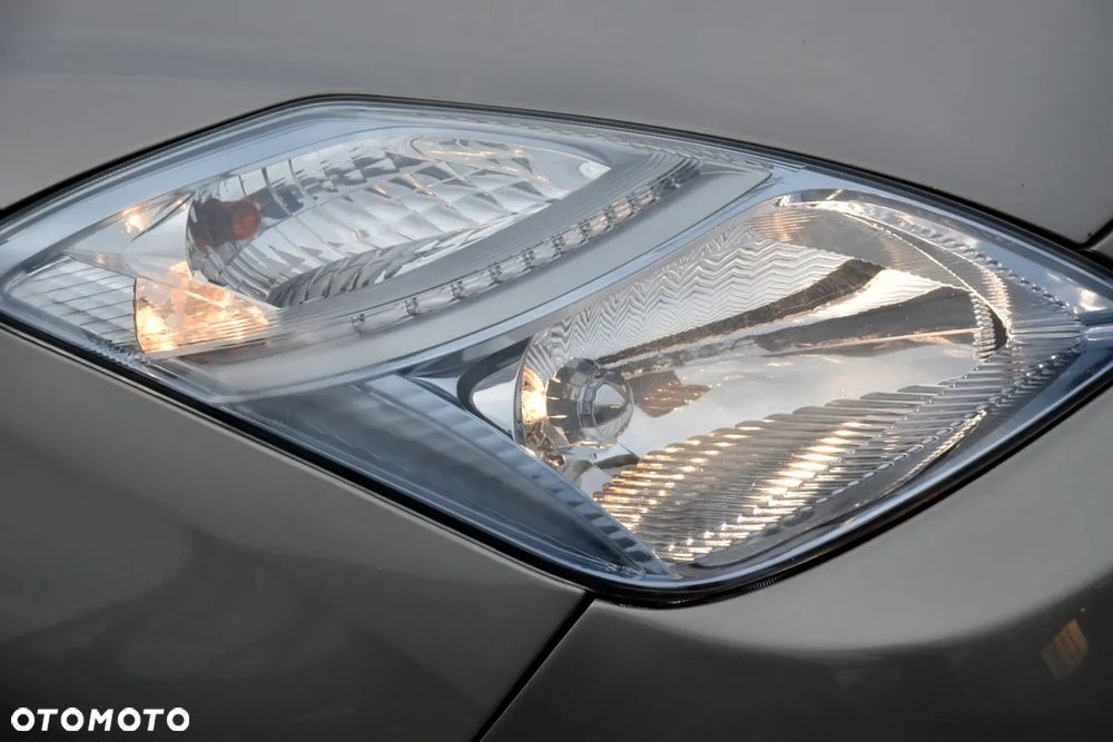 Toyota Prius 1.5 VVT-i Prestige - 15