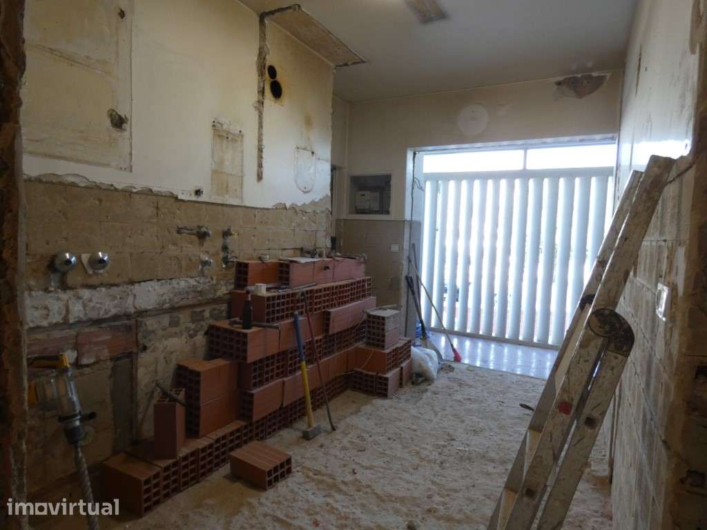 Apartamento T4, em fase de Remodelação Total, Olivais - Grande imagem: 2/24