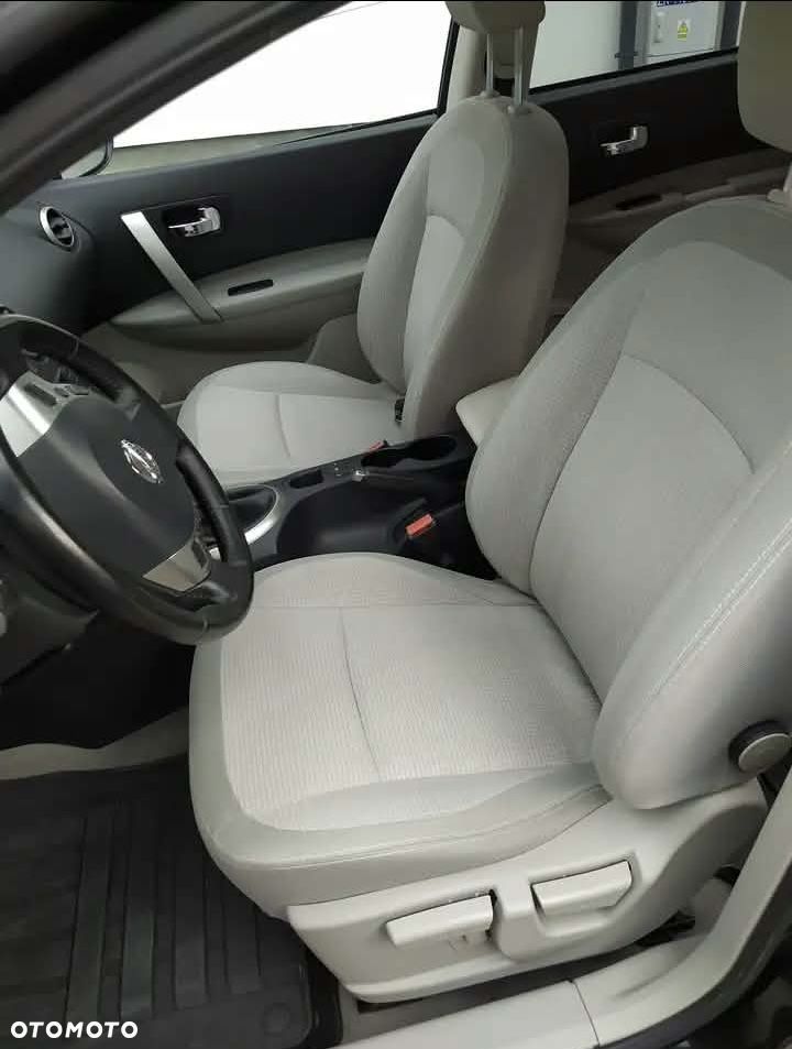 Nissan Qashqai+2 - 12