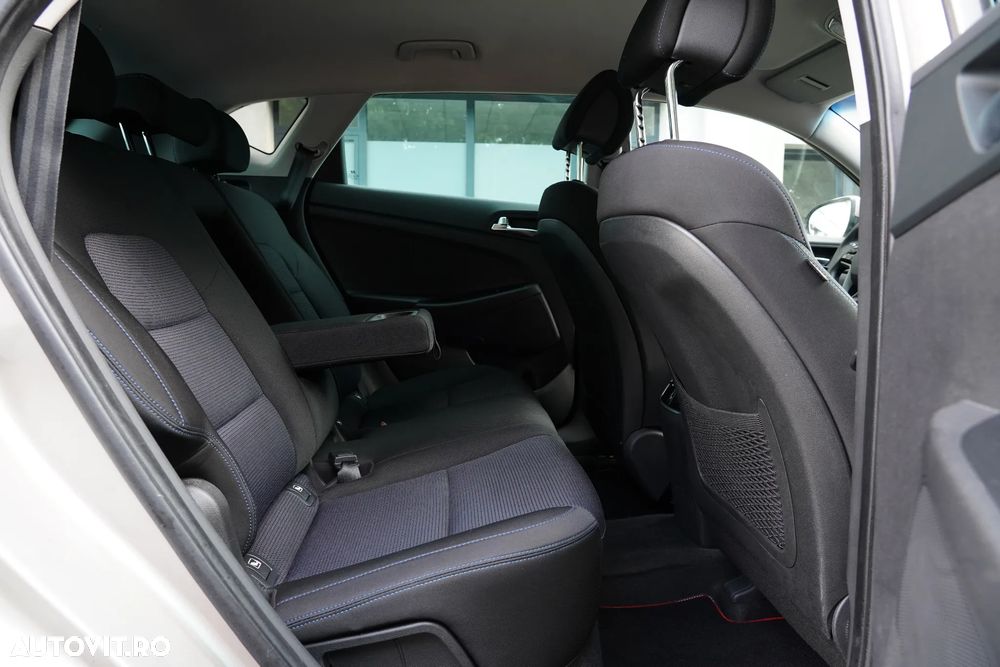 Hyundai Tucson 2.0 CRDI 4WD Automatik Style - 9