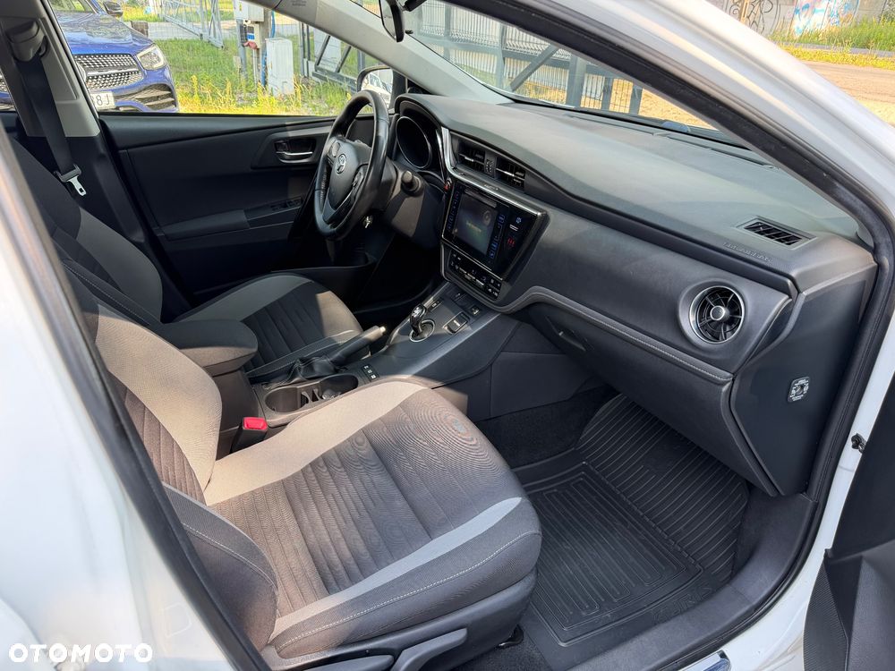 Toyota Auris Hybrid 135 Premium - 7