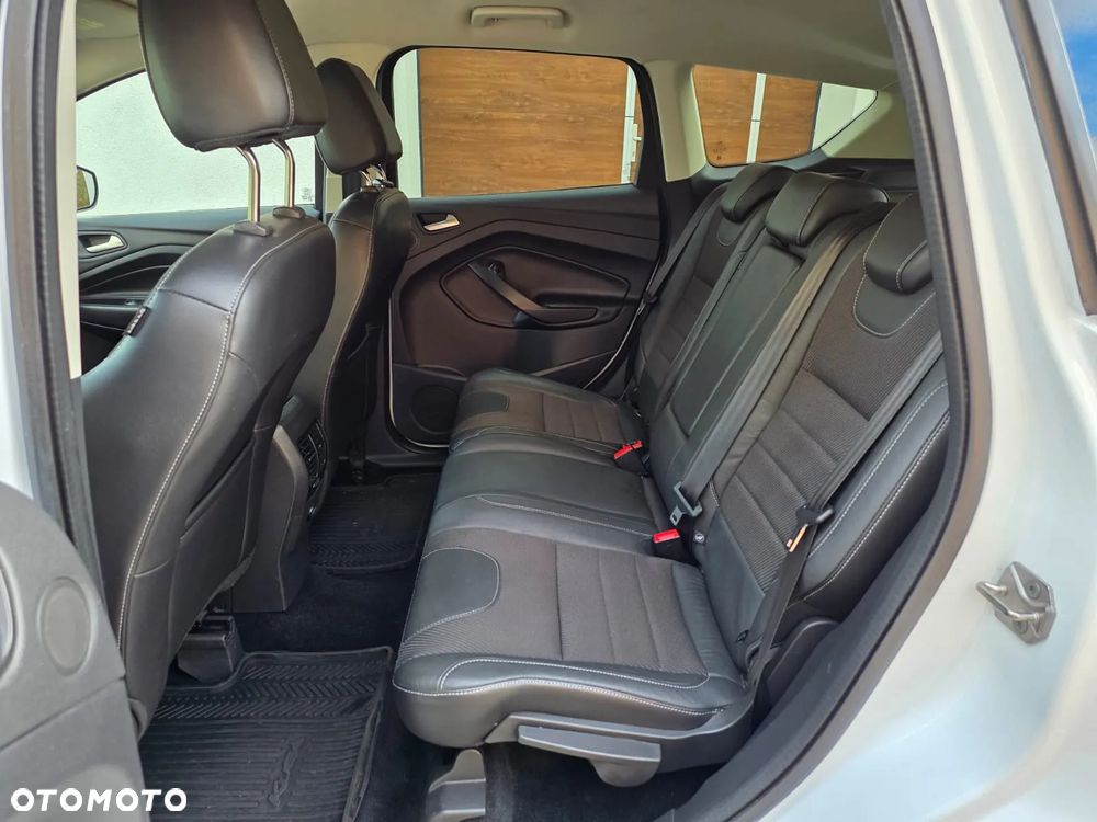 Ford Kuga 1.6 EcoBoost 4x4 Titanium - 9